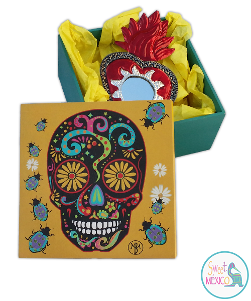 "Calavera" amarilla con Artesan&iacute;a en lat&oacute;n